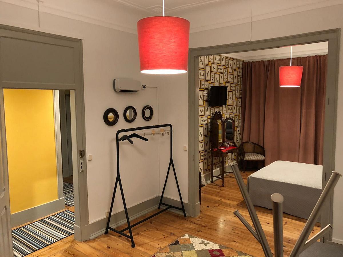 White And Grey Lisbon Apartment Luaran gambar