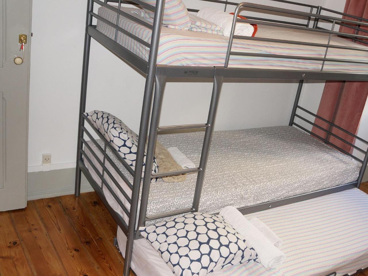 White And Grey Lisbon Apartment Luaran gambar