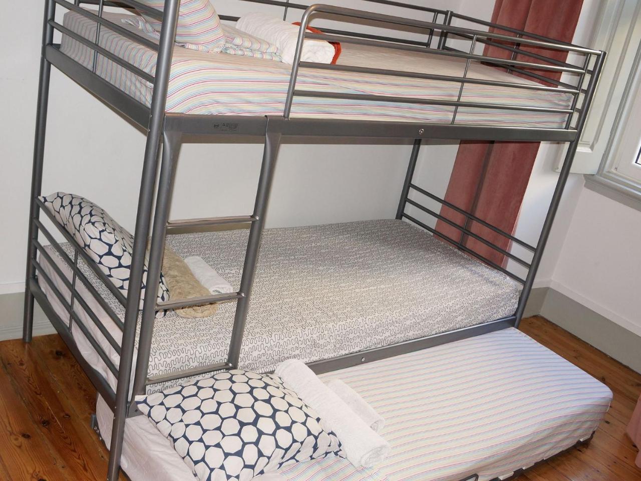 White And Grey Lisbon Apartment Luaran gambar